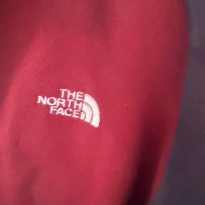 Mens burgundy north face fleece